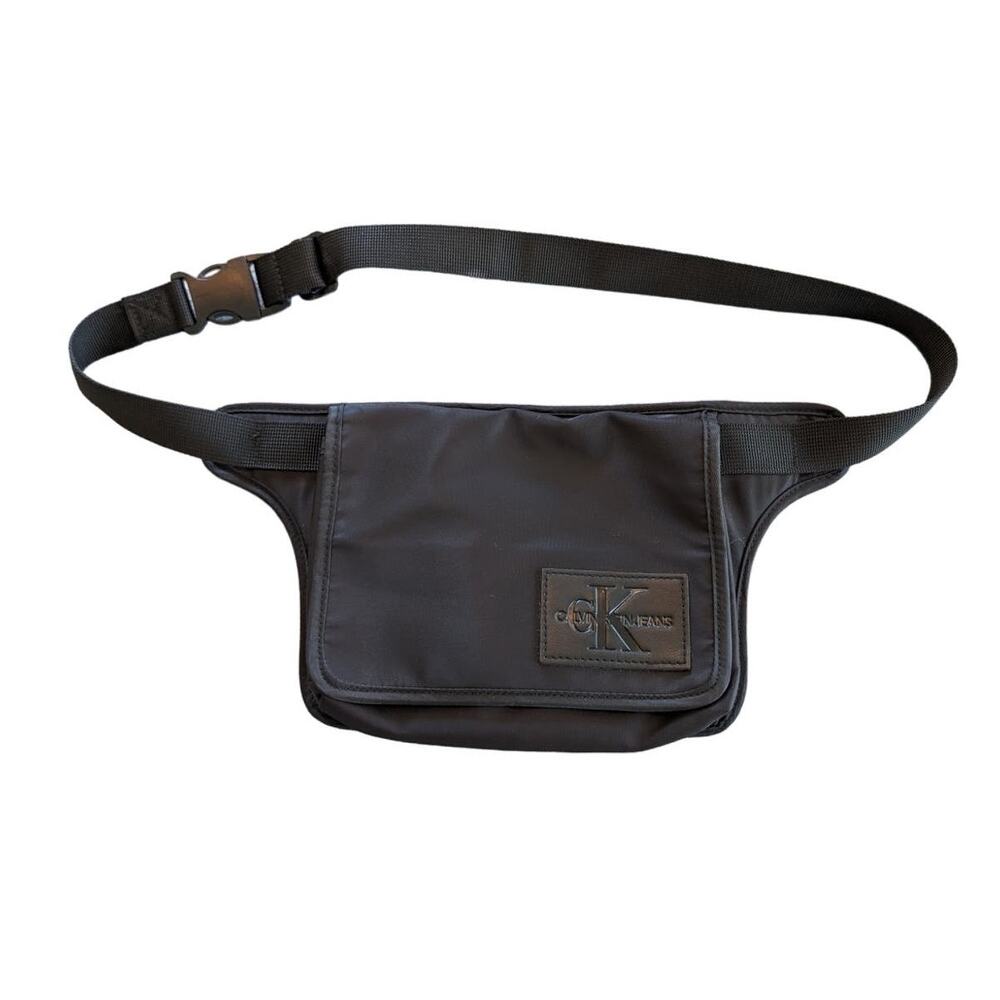 Calvin Klein Jeans Fanny Pack Black Nylon Waist Belt cross body sling Adjustable